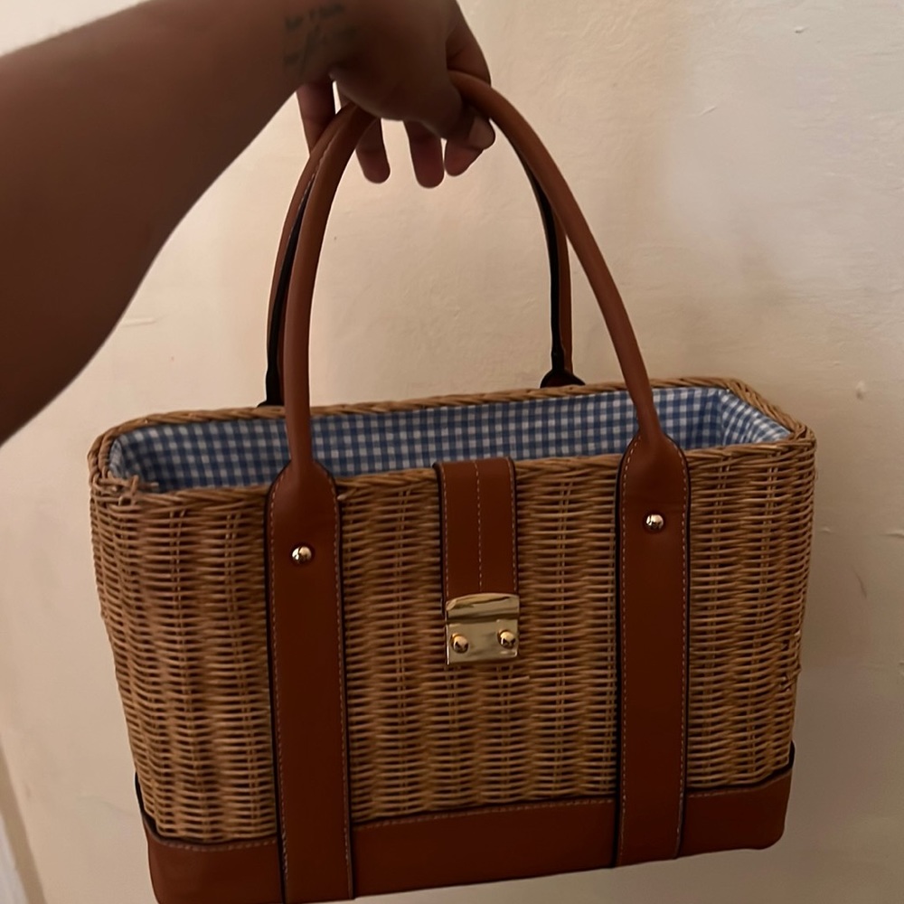 Straw purse